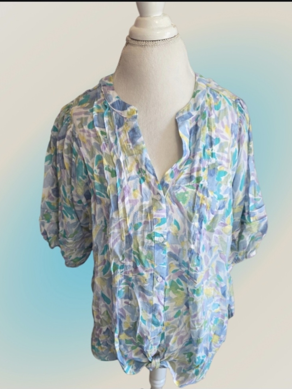 🌀 Zac & Rachel Pastel Floral Button-Front Women’s Shirt